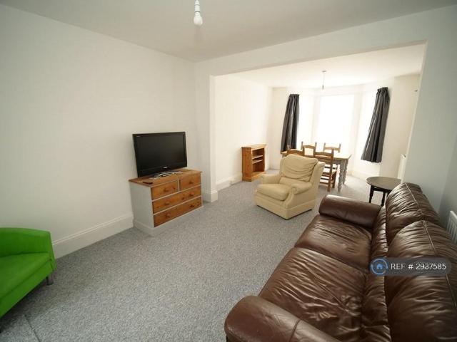 House for rent in Charminster, Bournemouth