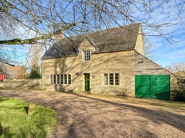 House for rent in Burton Hill, Rodbourne