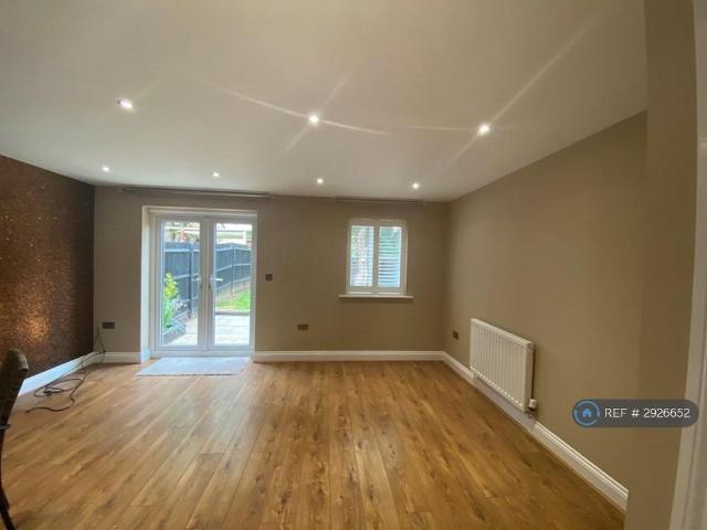 House for rent in Castlefield, Cressex