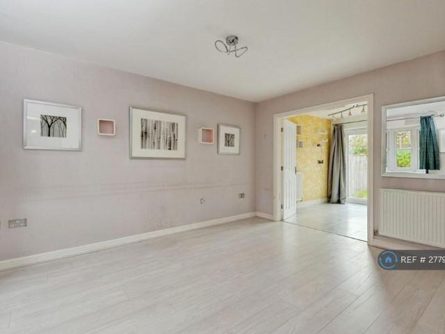 House for rent in Garston, Calderstones