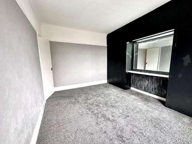 House for rent in Paddock, Milnsbridge