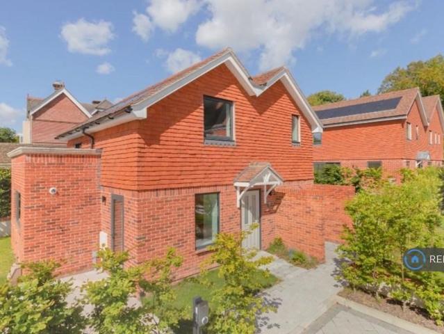 House for rent in Jarvis Brook, Cross In Hand