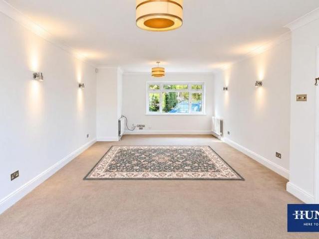 House for rent in Mill Meads, Greater London