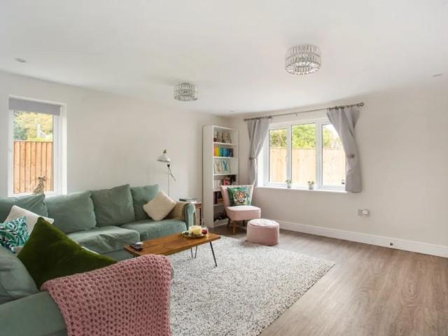 House for rent in Ewens Farm, Golden Valley