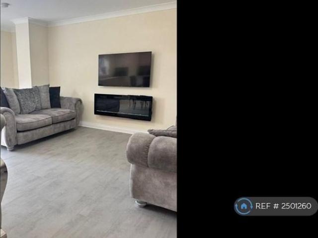 House for rent in Roby Mill, Lancashire