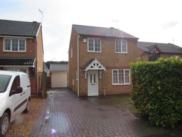 House for rent in Whetstone, Pinfold