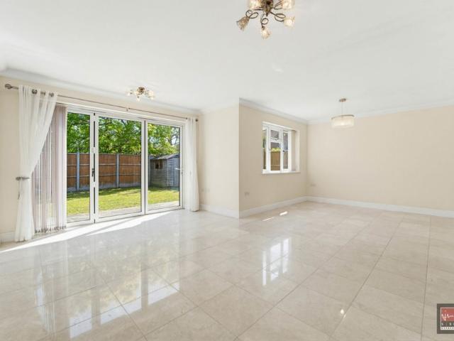 House for rent in Littleton Common, Lower Halliford