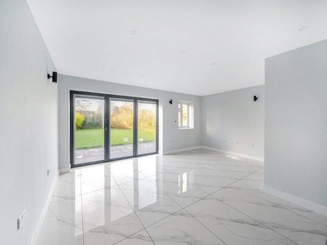 House for rent in Dry Sandford, Dromore
