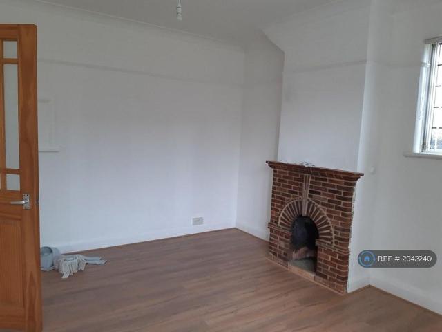 House for rent in London Borough of Croydon, Shirley
