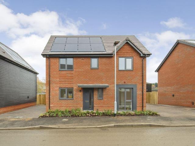 House for rent in Buckler's Park, Crowthorne