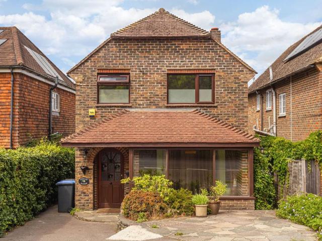 House for rent in West Hoathly, Perryfields
