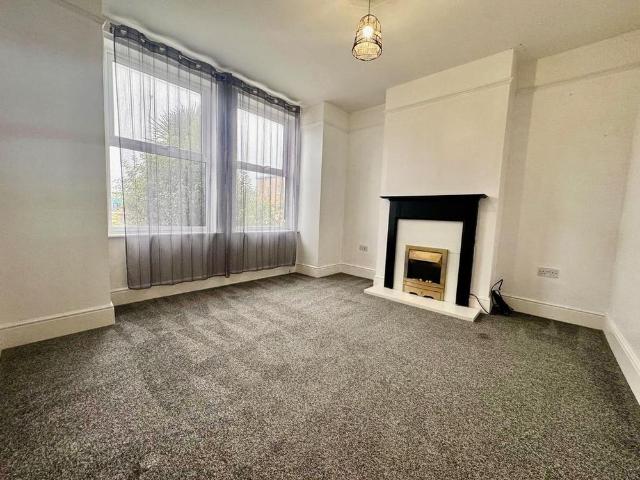House for rent in Maidenhall, Key Street