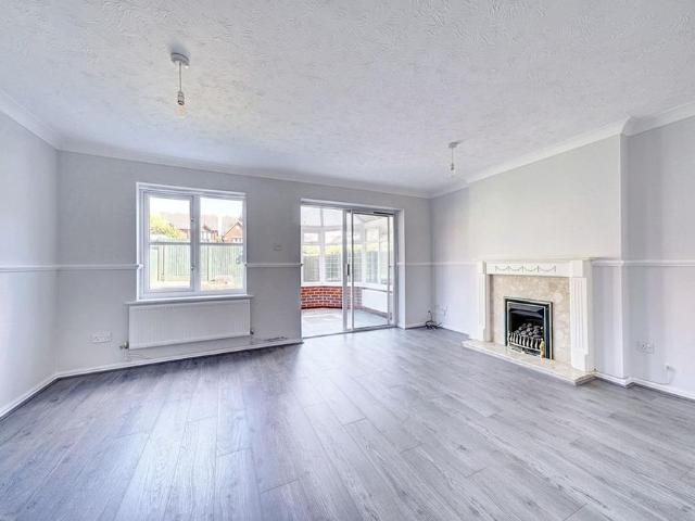 House for rent in Warndon, Worcestershire