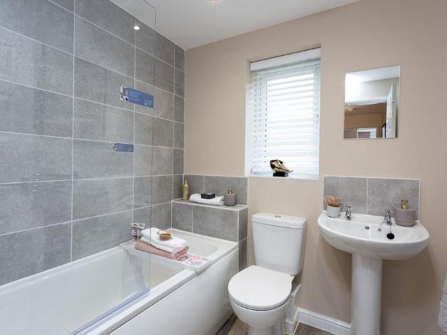 House for rent in Creswell Model Village, Elmton