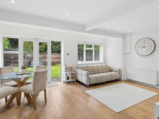 House for rent in Chalfont St. Peter, Denham