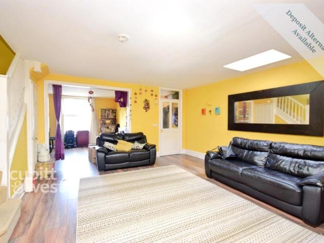 House for rent in Sutton New Town, Greater London