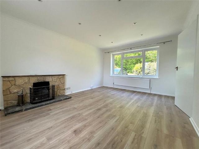 House for rent in Pachesham Park, Surrey