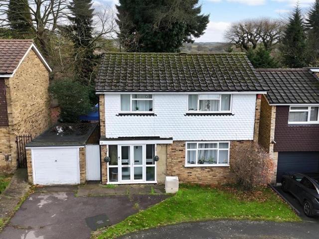 House for rent in Hatch End, Greater London