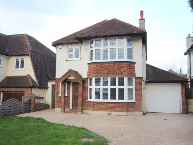 House for rent in Woodcote, Epsom