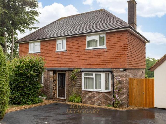 House for rent in Perryfields, West Sussex