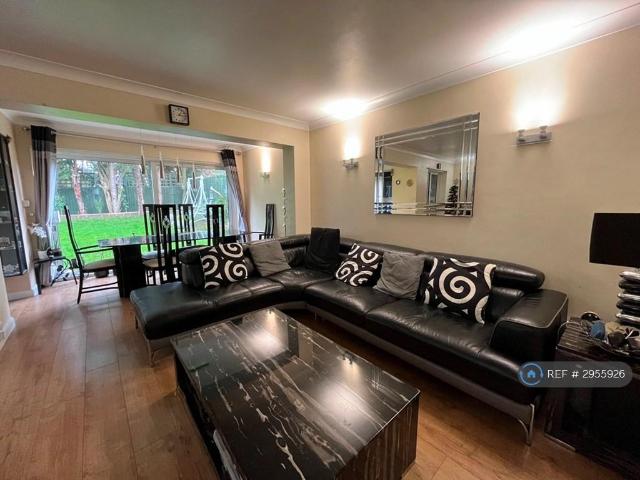 House for rent in Carshalton Beeches, Greater London