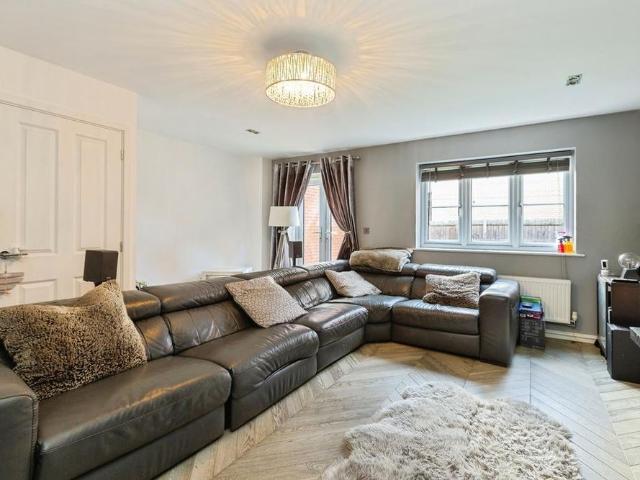 House for rent in Berryfields, Buckinghamshire