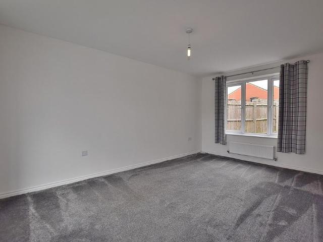 House for rent in Woodside Chase, Colburn