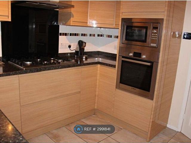 Apartment for rent in Greater Leys, The Slade