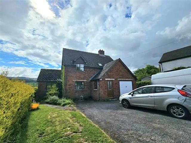 Apartment for rent in Bronllys
