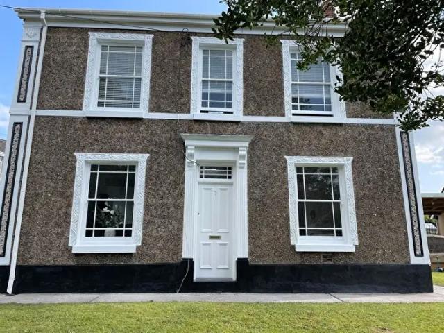 Apartment for rent in Crynant