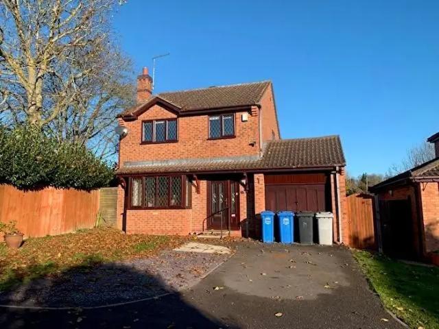 Apartment for rent in Desborough