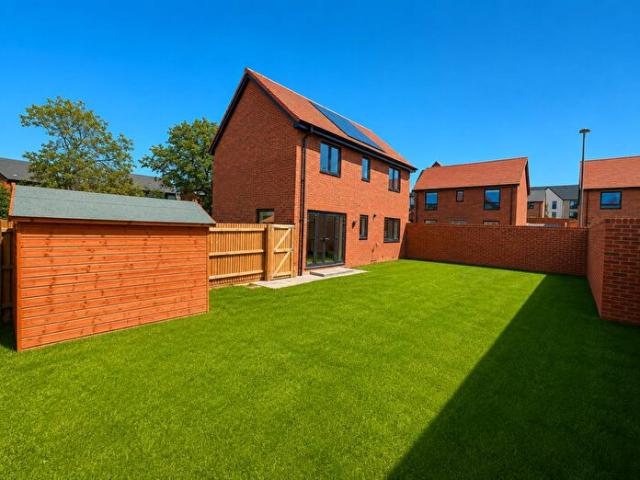 Apartment for rent in Whitehouse, Old Wolverton