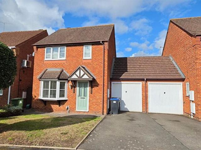 Apartment for rent in Whitnash, Green Close