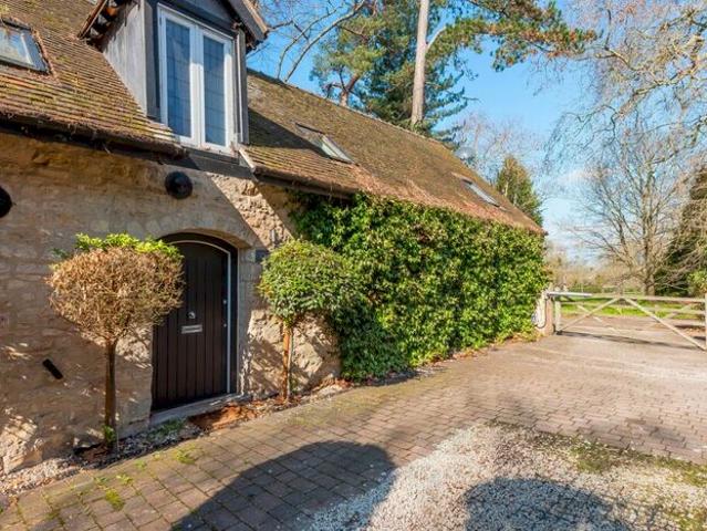 Apartment for rent in Headington Hill, The Slade