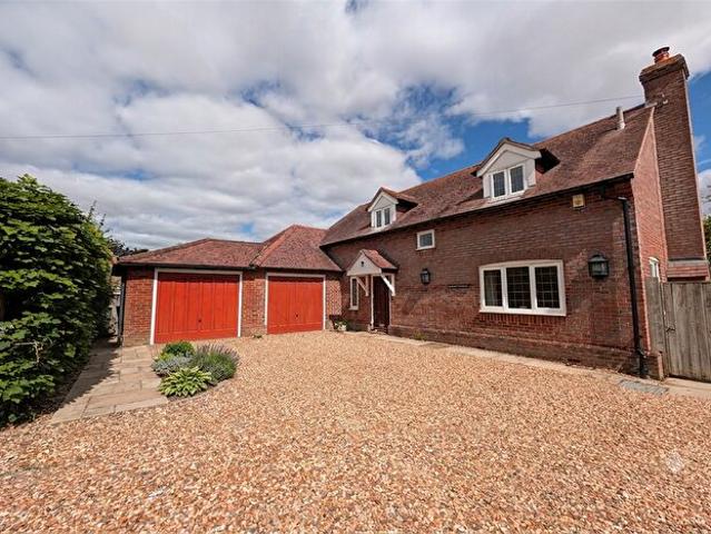 Apartment for rent in Stone with Bishopstone and Hartwell, Buckinghamshire