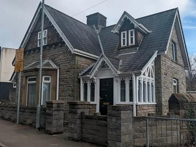 Apartment for rent in Baglan
