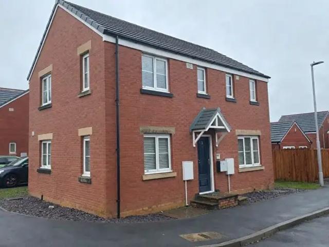 Apartment for rent in Cwmcarnhywel, Sir Gaerfyrddin / Carmarthenshire