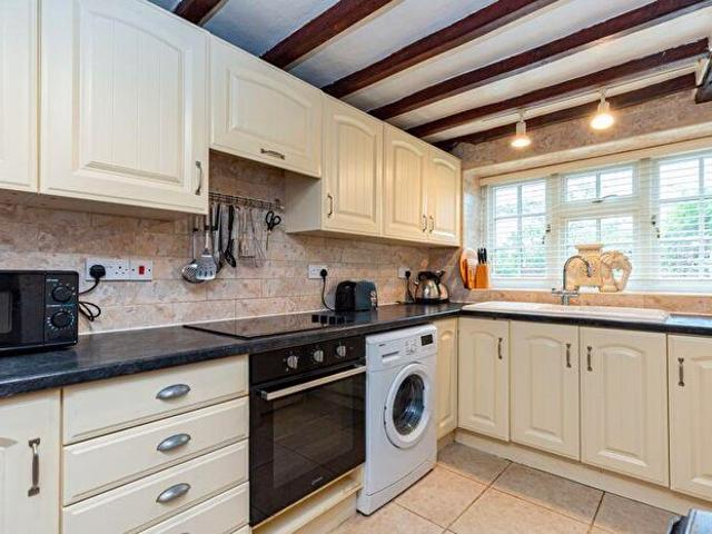 Apartment for rent in Black Bourton, Oxfordshire
