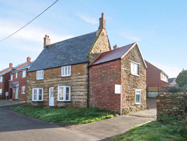 Apartment for rent in Weedon Bec