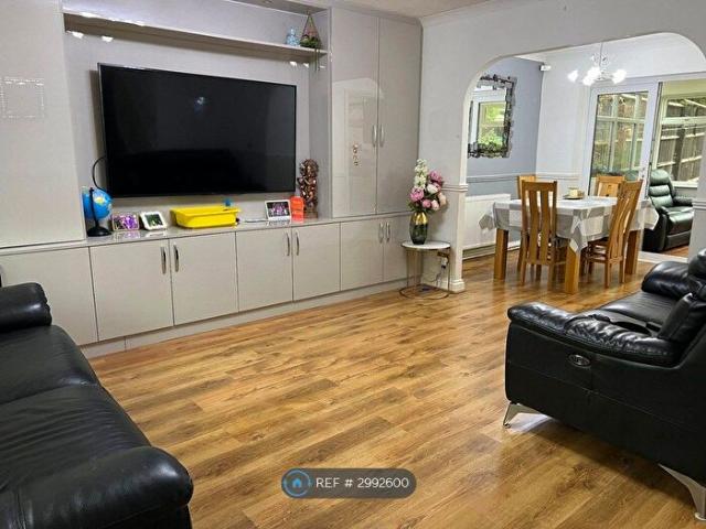 Apartment for rent in Old Wolverton, Milton Keynes