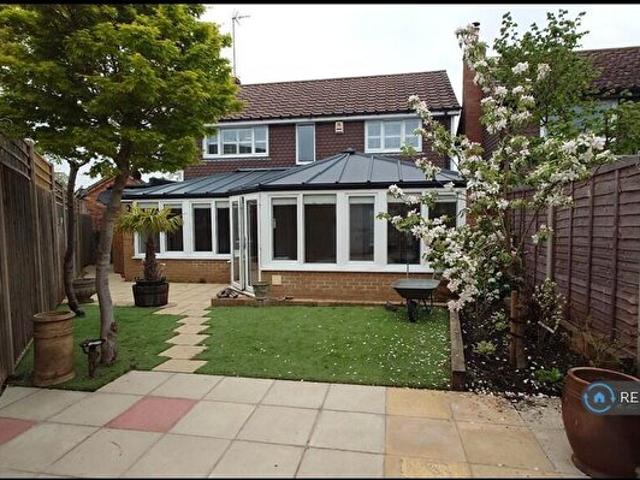 Apartment for rent in Bedford