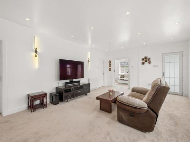 House for rent in Cheadle Hulme, Greater Manchester