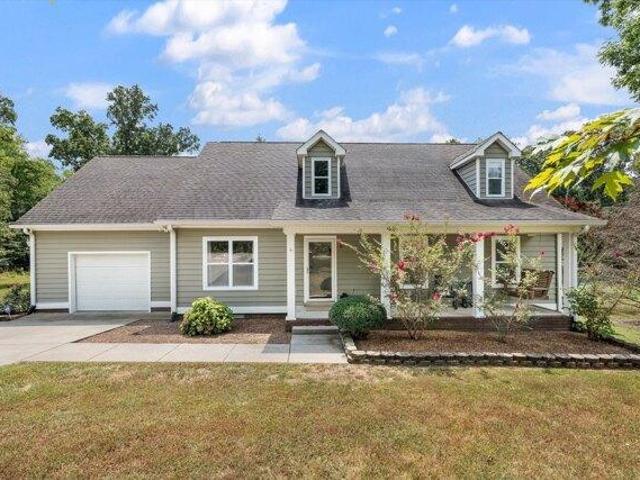 House for sale in Dickson, Tennessee