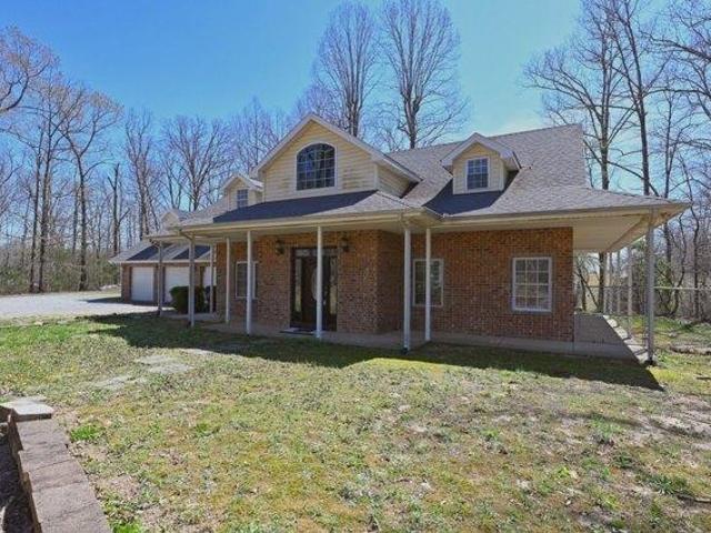 House for sale in Dickson, Tennessee
