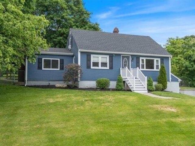 House for sale in Dracut, Massachusetts