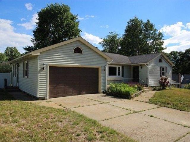 House for sale in Dracut, Massachusetts
