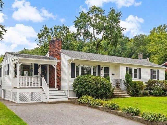 House for sale in Dracut, Massachusetts