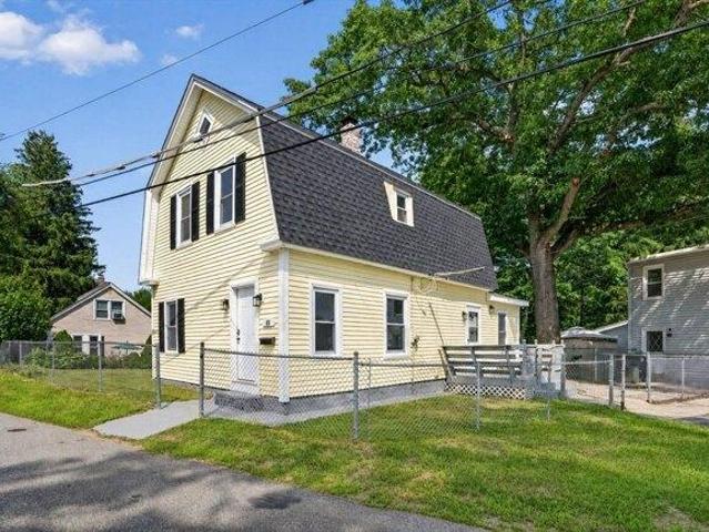 House for sale in Dracut, Massachusetts