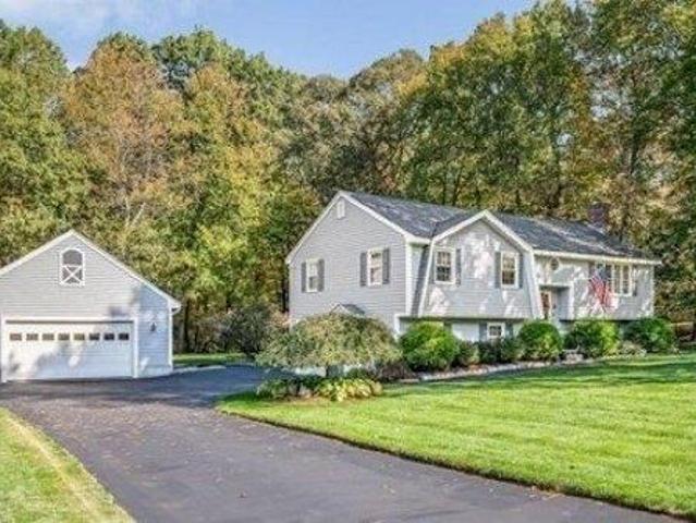 House for sale in Dracut, Middlesex County