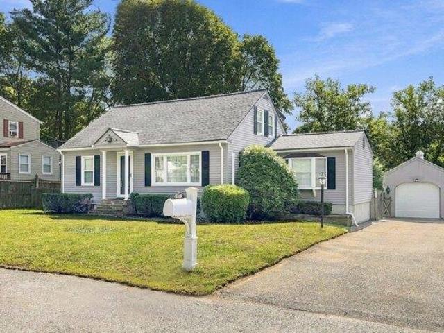House for sale in Dracut, Middlesex County